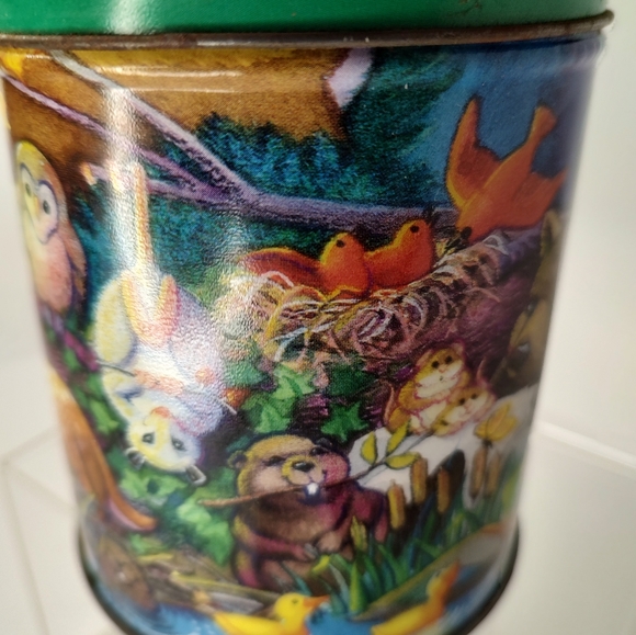 Vintage HTF Metal Woods Critters Candy Tin Sutton Candy USA - Picture 4 of 8